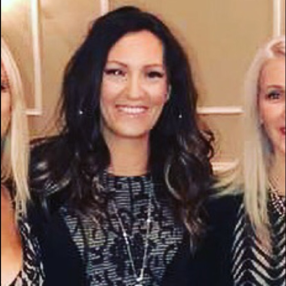 Meet your Posher, Apryl